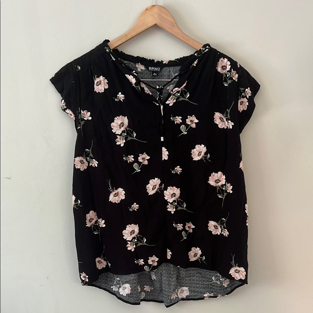 Buffalo David Bitton Black Boxy Cap Sleeve Blouse